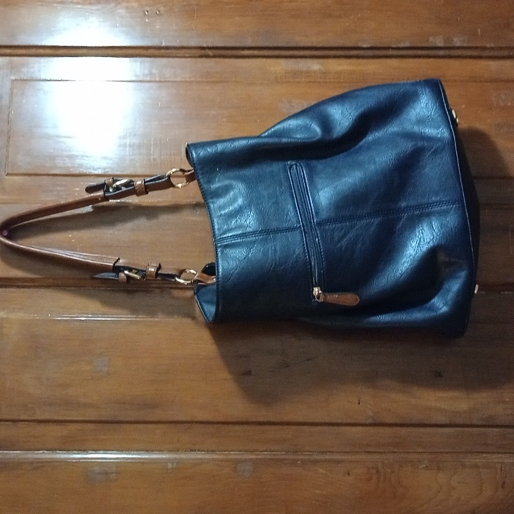 Navy blue simply Noelle purse